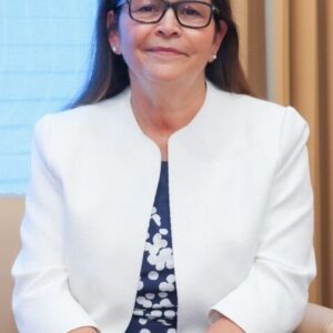 Lynn Robinson