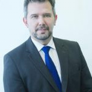 Maximiliano S. Martinhão